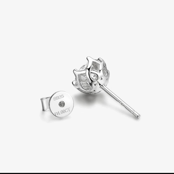 2 CARROT MOISSANITE DIAMOND EARRINGS. - Picture 2 of 6